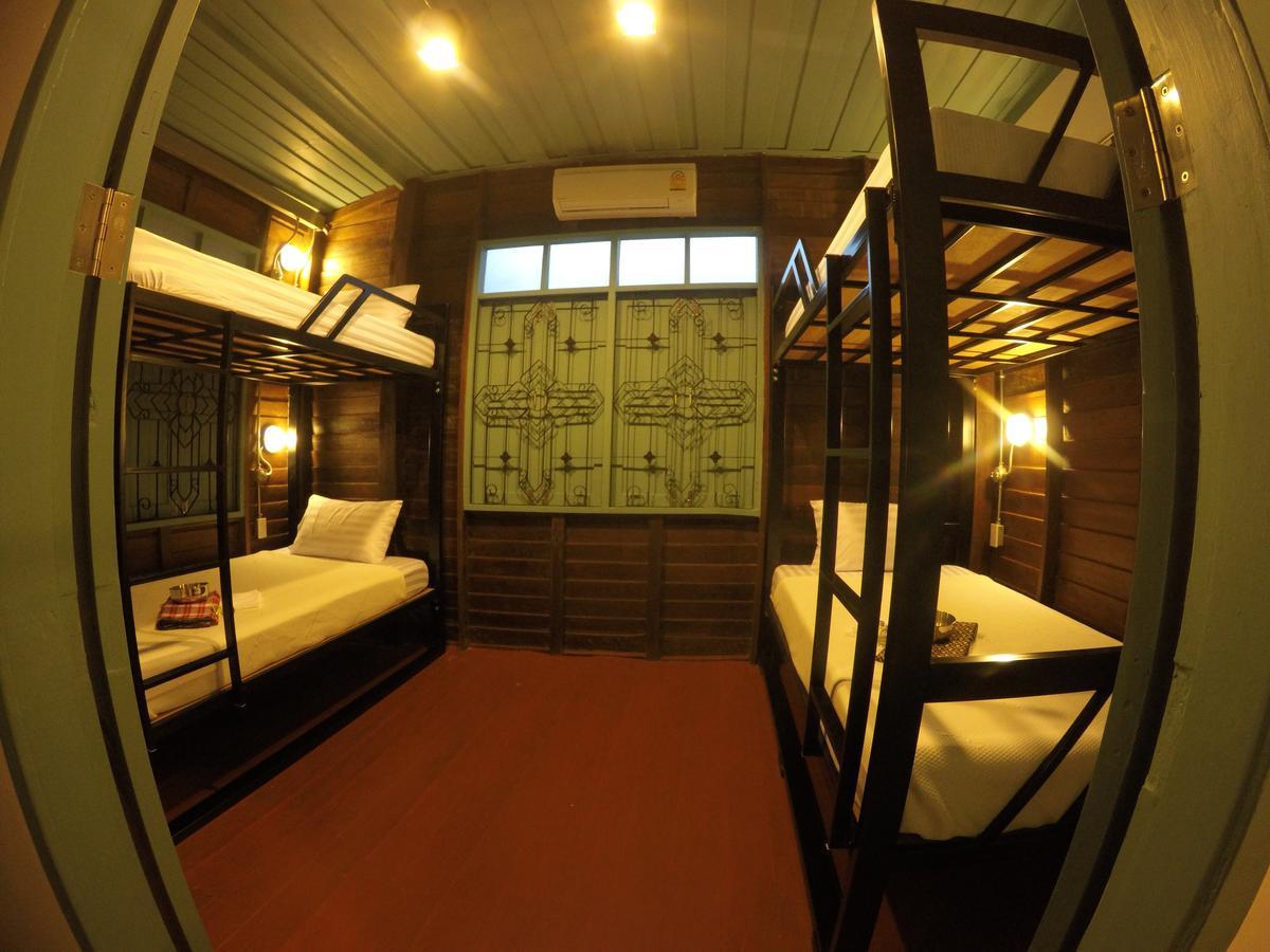 La Moon Hostel Bangkok Buitenkant foto