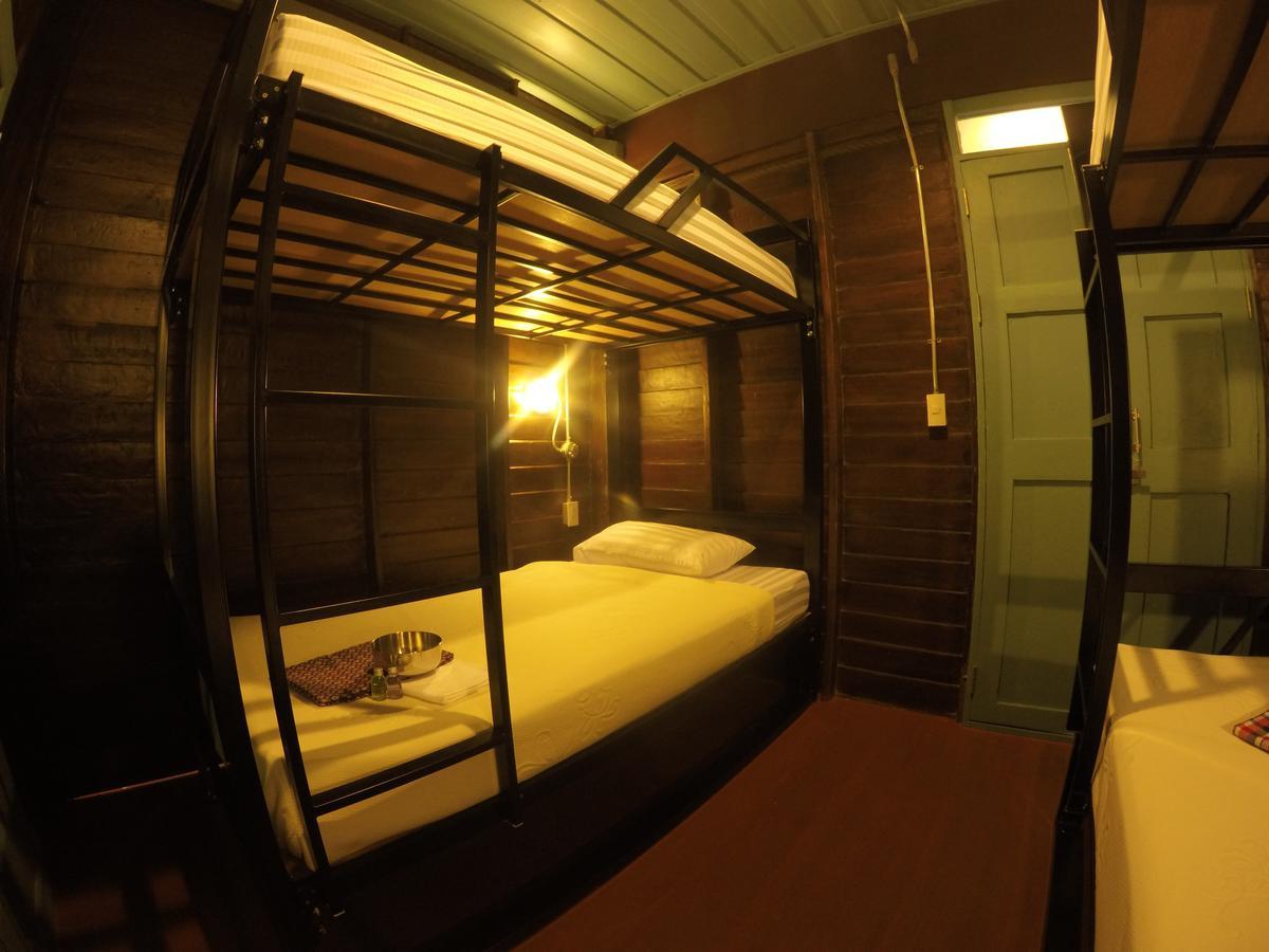 La Moon Hostel Bangkok Buitenkant foto