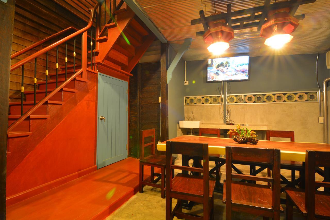 La Moon Hostel Bangkok Buitenkant foto