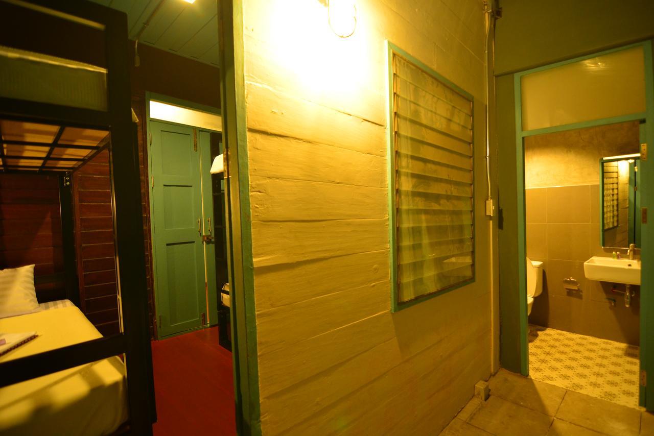 La Moon Hostel Bangkok Buitenkant foto
