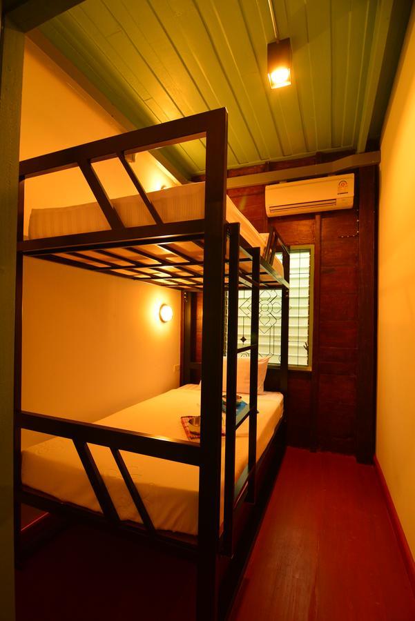 La Moon Hostel Bangkok Buitenkant foto
